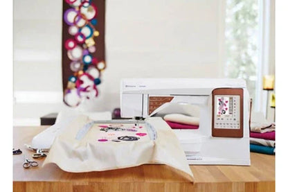 Machine à coudre HUSQVARNA VIKING MACHINE À COUDRE HUSQVARNA DESIGNER TOPAZ 50 + UNITÉ DE BRODERIE