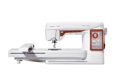 Machine à coudre HUSQVARNA VIKING MACHINE À COUDRE HUSQVARNA DESIGNER TOPAZ 50 + UNITÉ DE BRODERIE