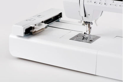 Machine à coudre BERNETTE MACHINE A COUDRE ET À BRODER BERNETTE CHICAGO 7 - AVEC MODULE DE BRODERIE